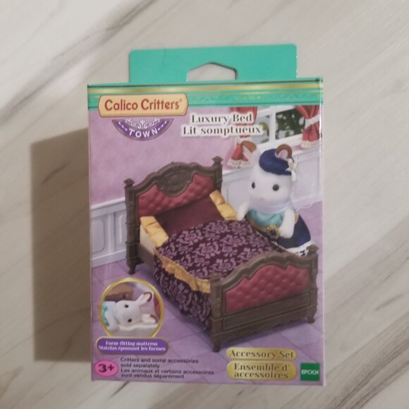 BUNDLE Calico Critters Town Series Designer Studio, Luxury Bed, Fashion Showcase - Picture 7 of 15